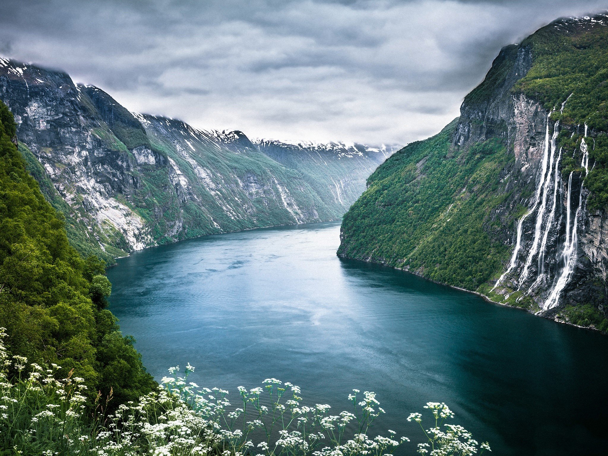 Wallpaper Norwegian river