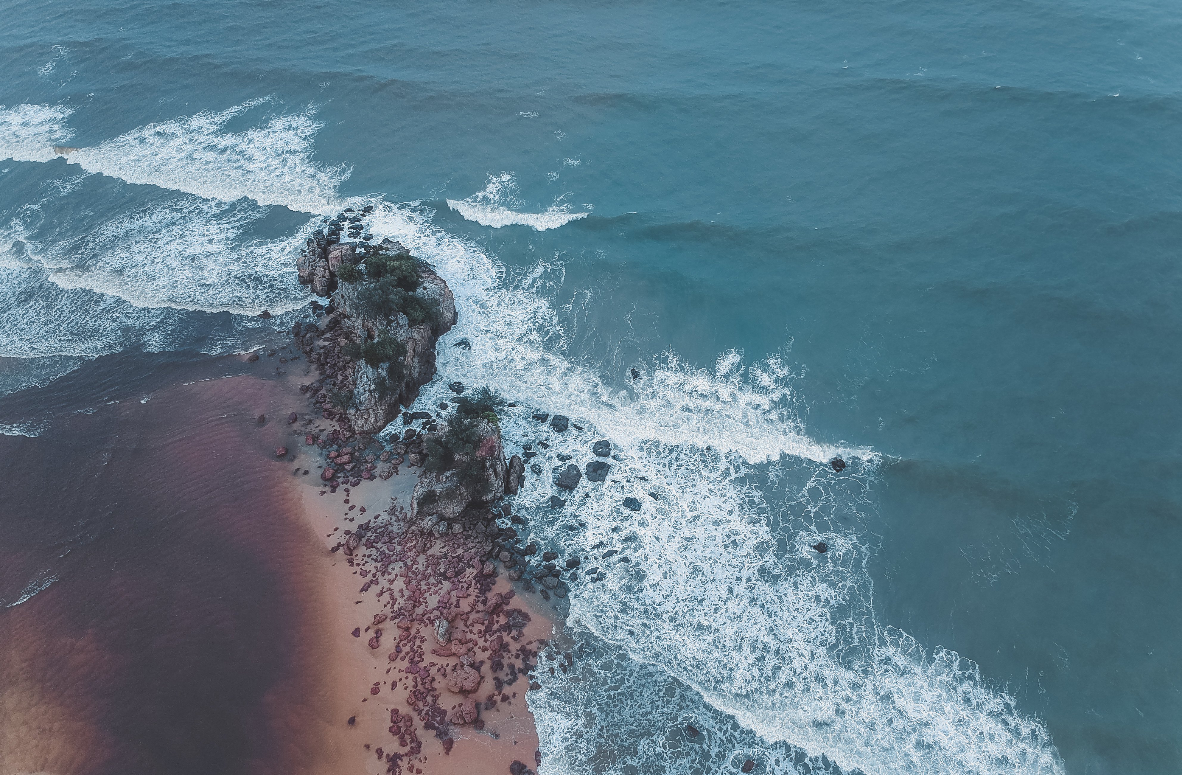 Fondos de pantalla Toma aérea de costa del mar playa