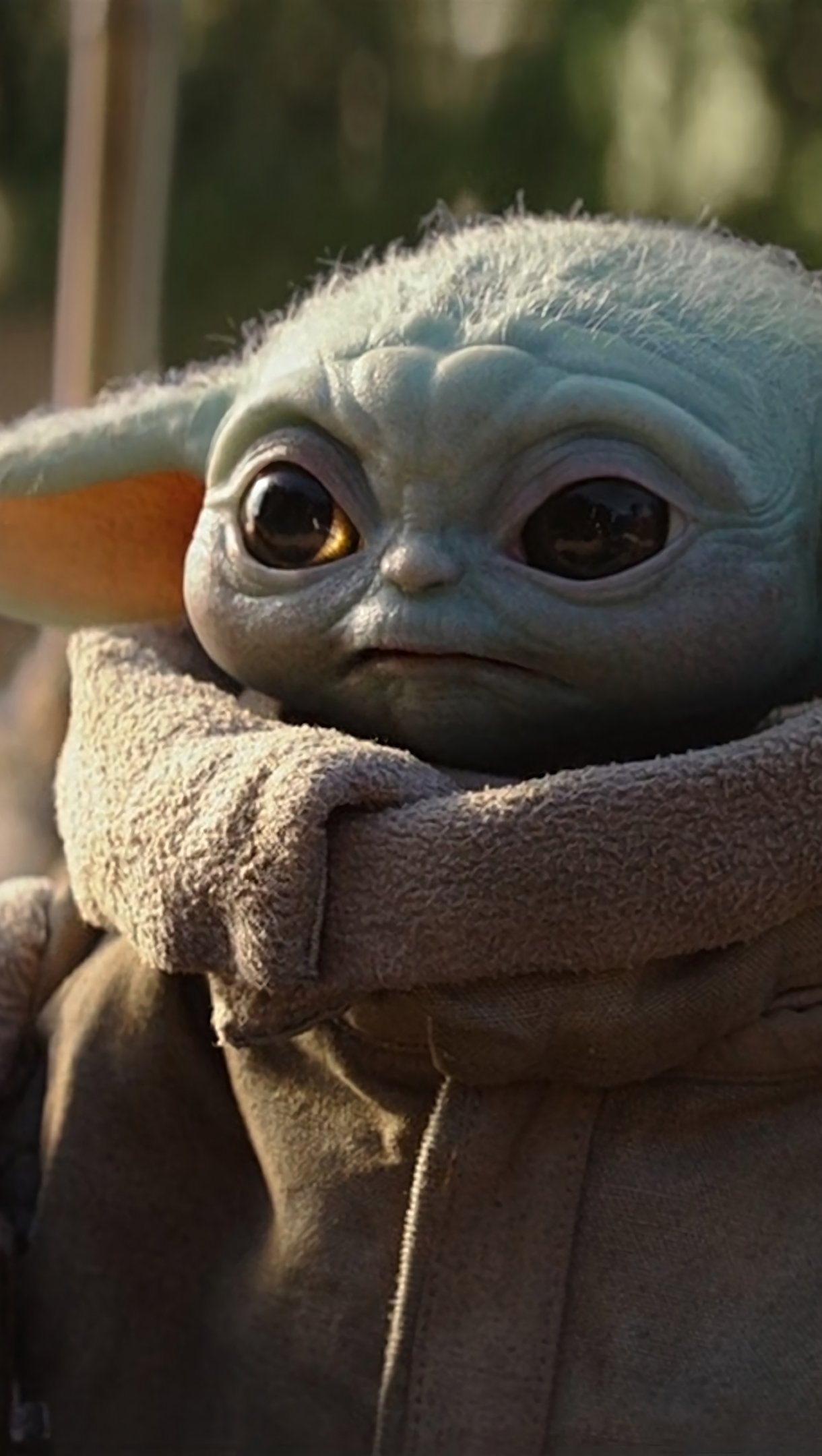 Fondos de pantalla Baby Yoda en El Mandaloriano Vertical