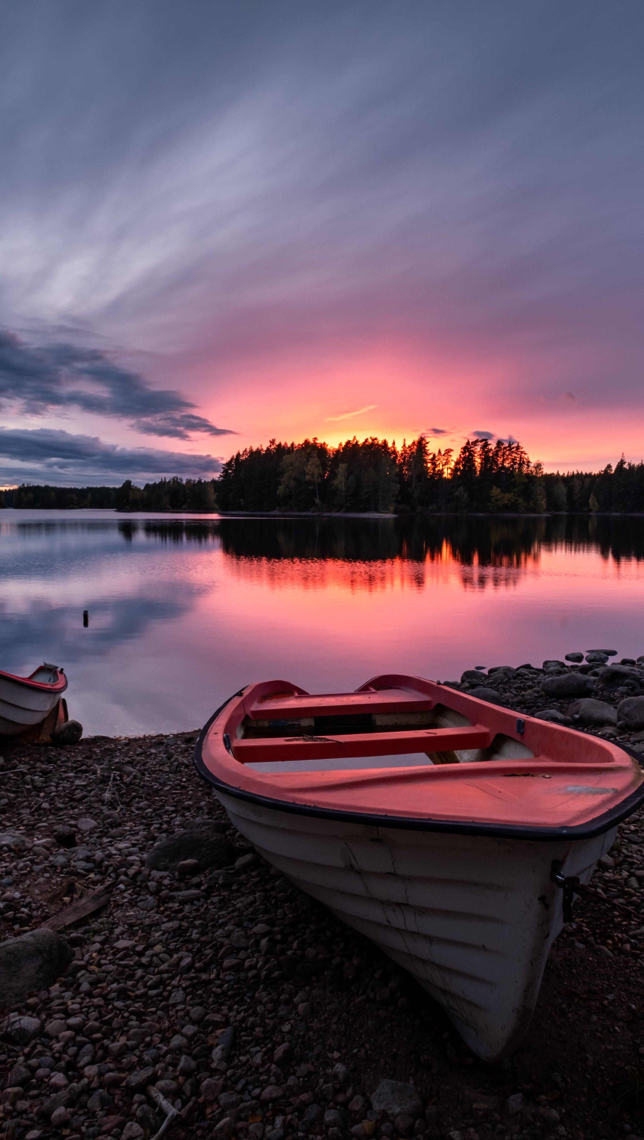 Wallpaper Boat in lake at sunset Vertical
