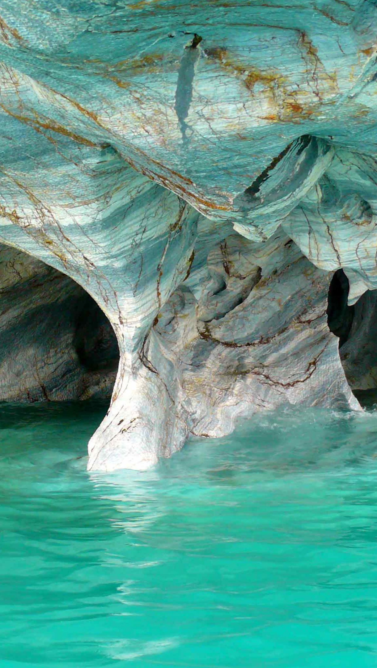 Wallpaper Marbe caves in Chile's sea Vertical