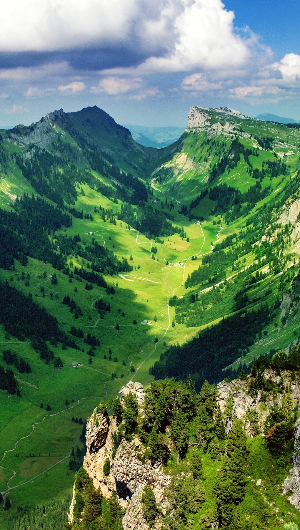 Wallpaper The Justis valley in Switzerland Vertical