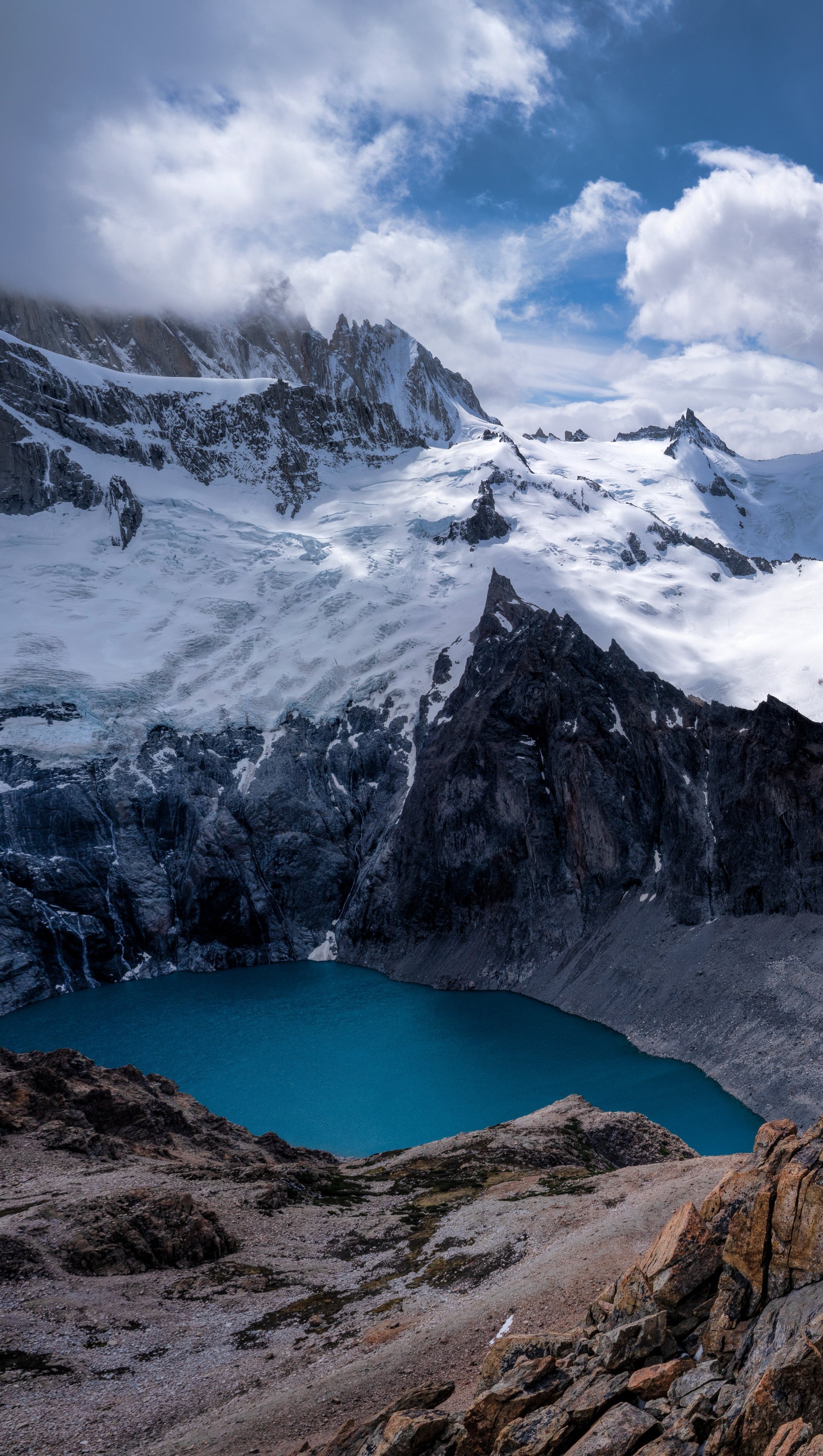 Fondos de pantalla Montañas de Argentina Vertical