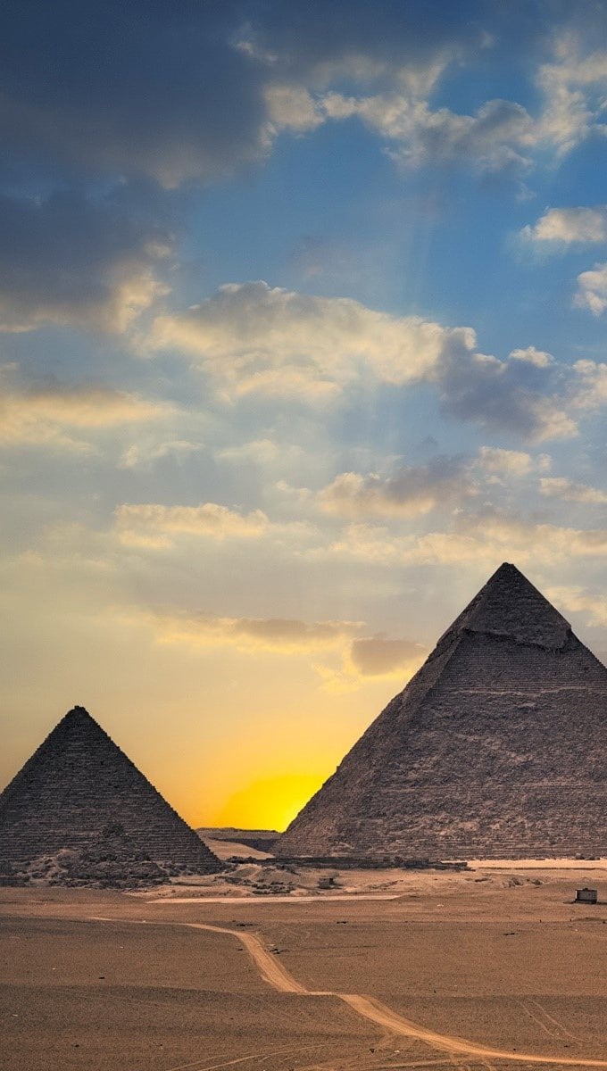 Wallpaper Egyptian pyramids Vertical