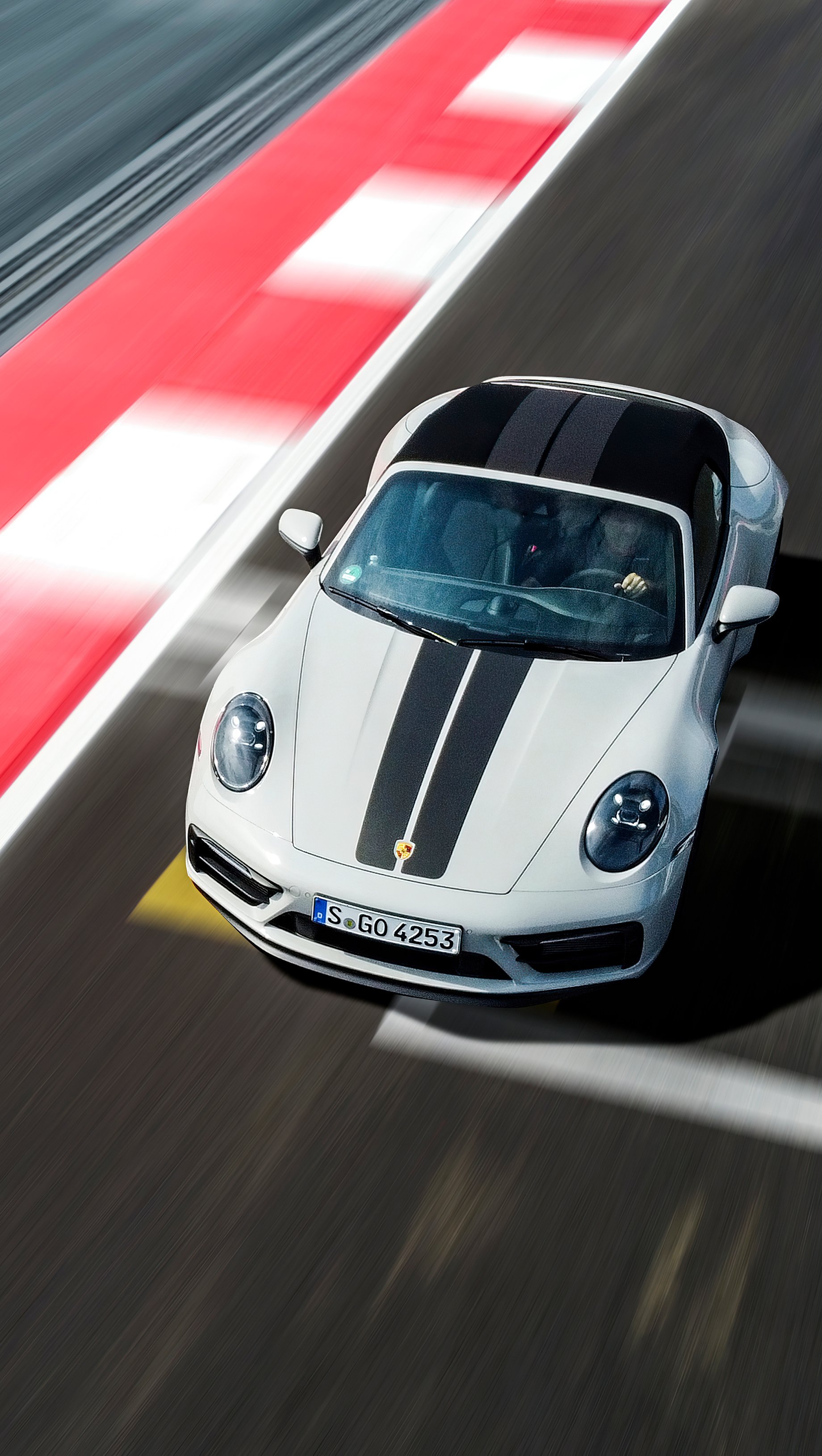 Fondos de pantalla Porsche 911 en carrera Vertical
