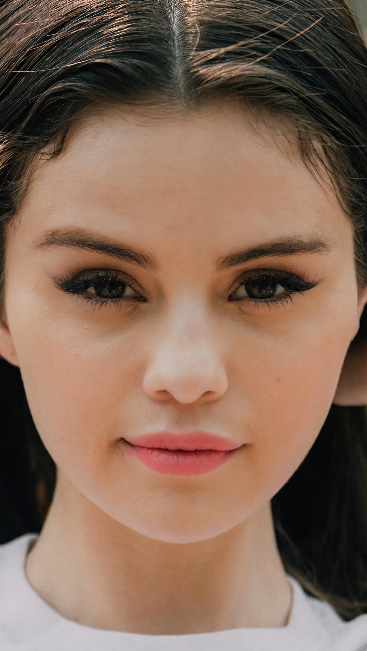 Fondos de pantalla Rostro de Selena Gomez con maquillaje Vertical