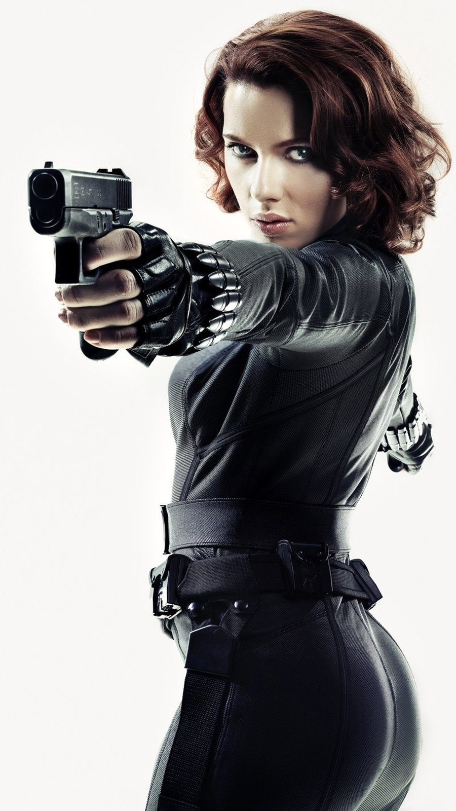 Fondos de pantalla Scarlett Johansson como Black Widow en Avengers Vertical