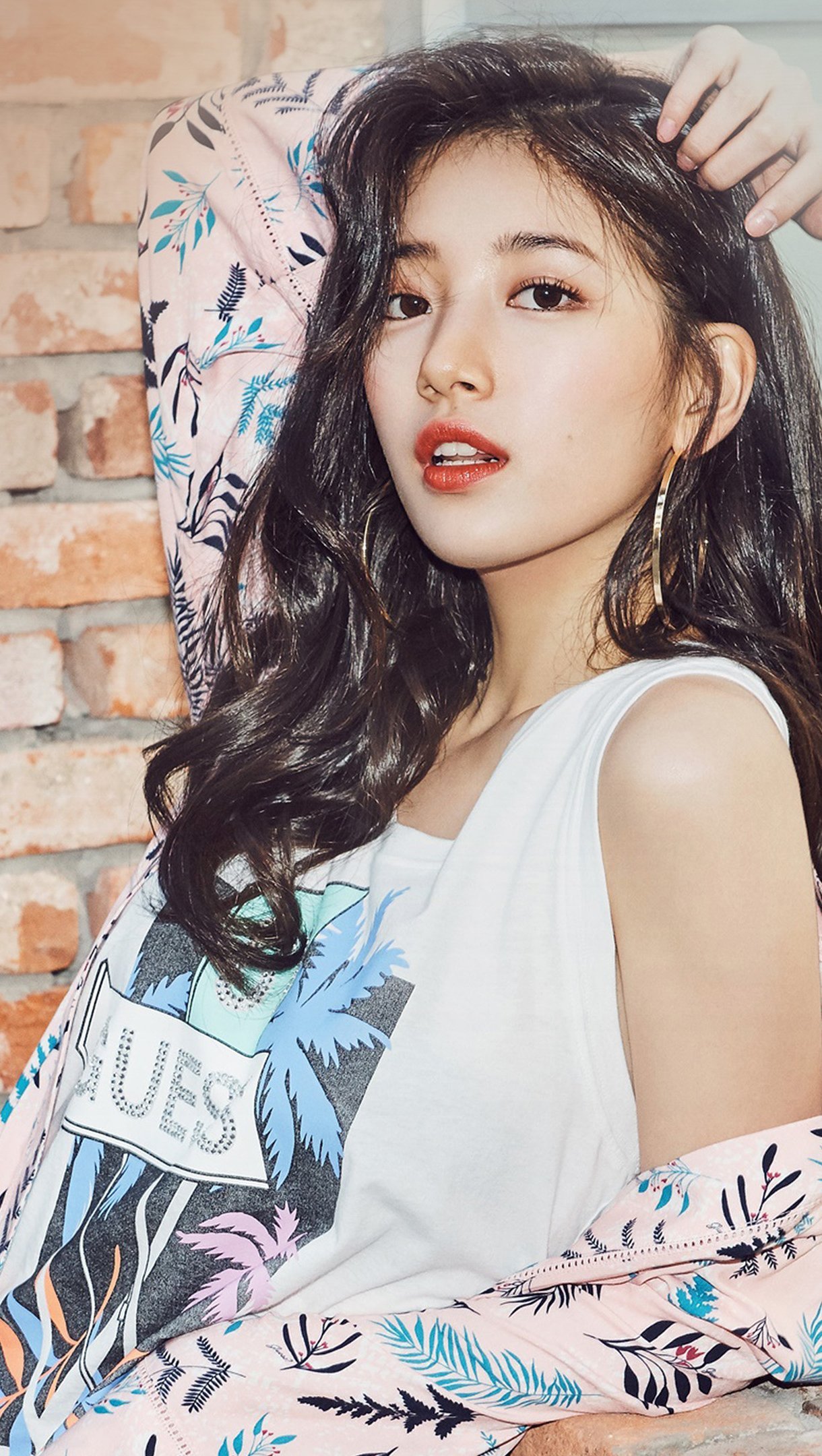 Fondos de pantalla Suzy actriz coreana con maquillaje Vertical