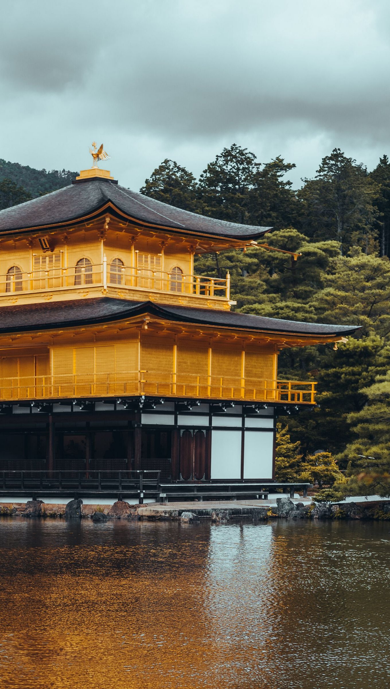 Fondos de pantalla Templo Kinkakuji Pabellon Dorado Vertical