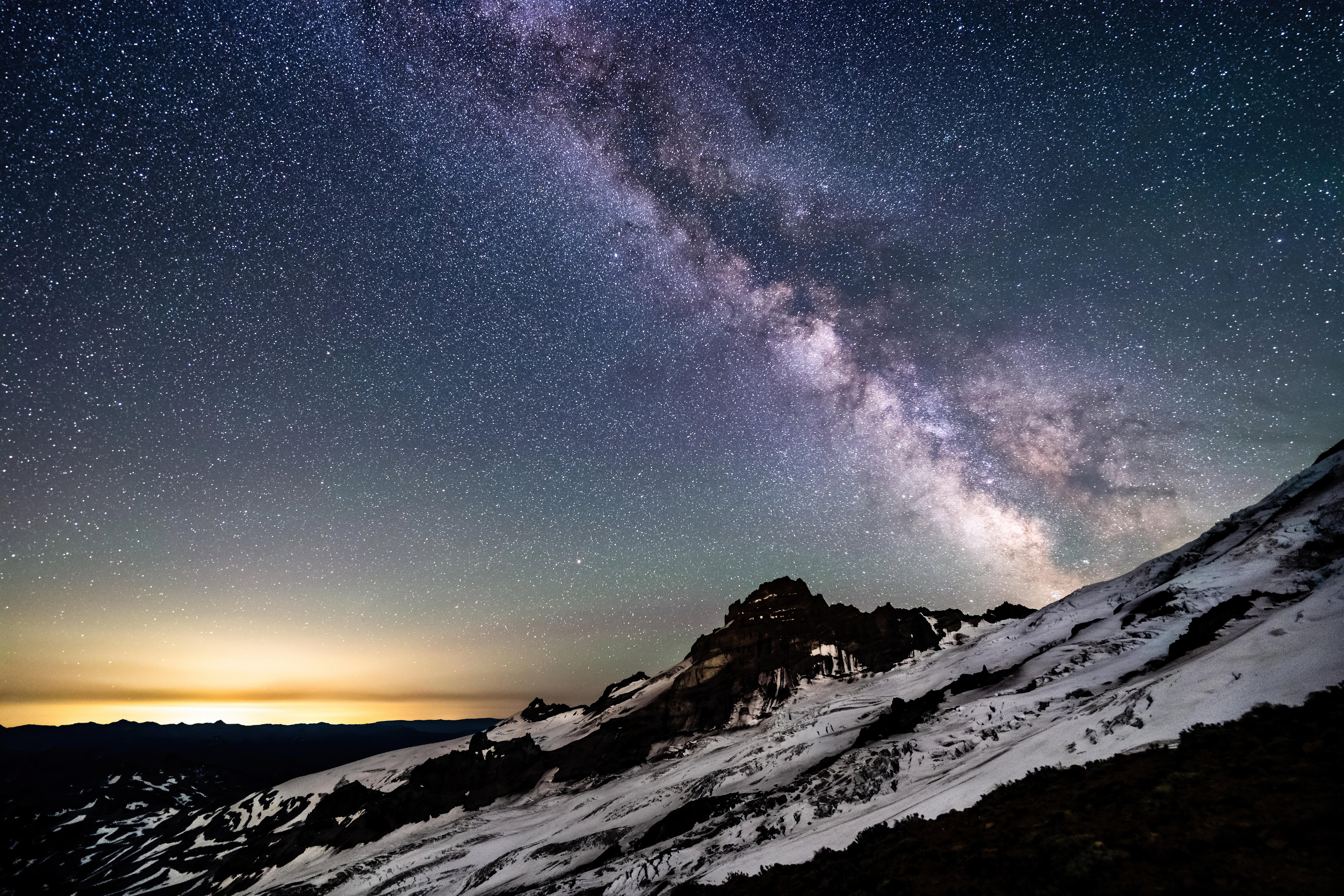 Wallpaper Milky way above the mountains